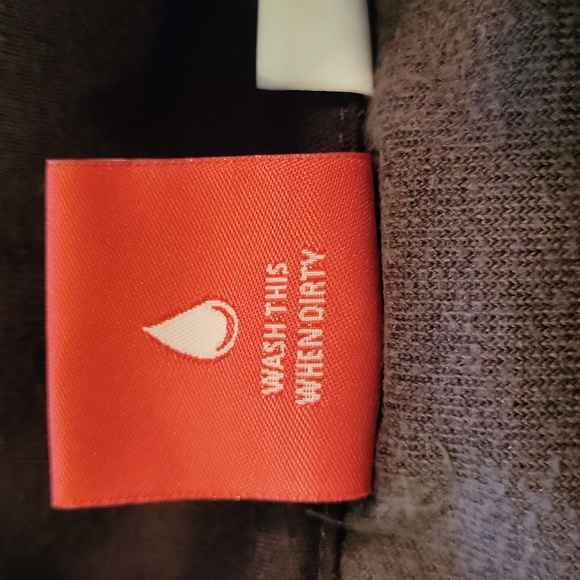 2 PC Puma outfit - Picture 13 of 15